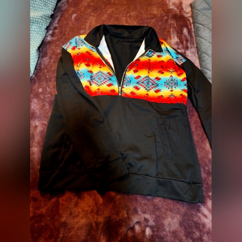 Black Aztec pullover Size M
